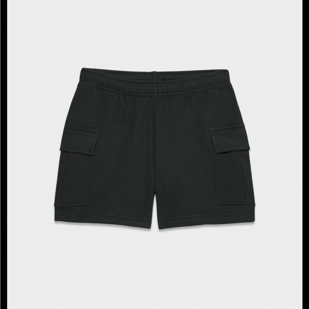 Aritzia TNA Black Cargo Shorts Modern Fit